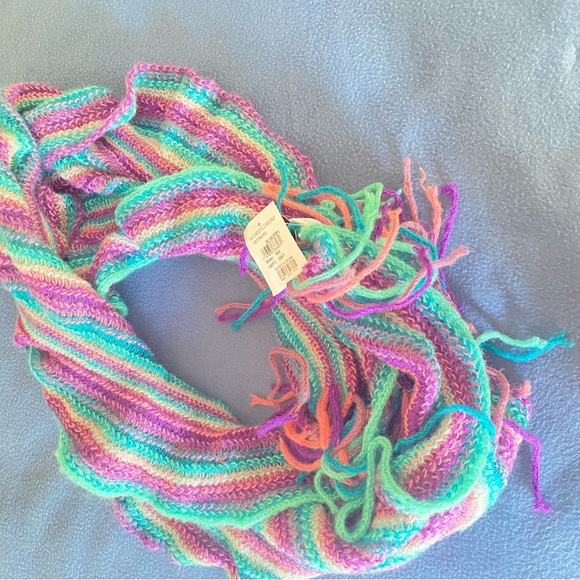 Lulu fringed scarf - Picture 2 of 9